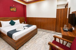 Hotel Rudra I Near Dashashwamedh Ghat, Mughal Sarai