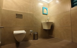Deluxe Room AC