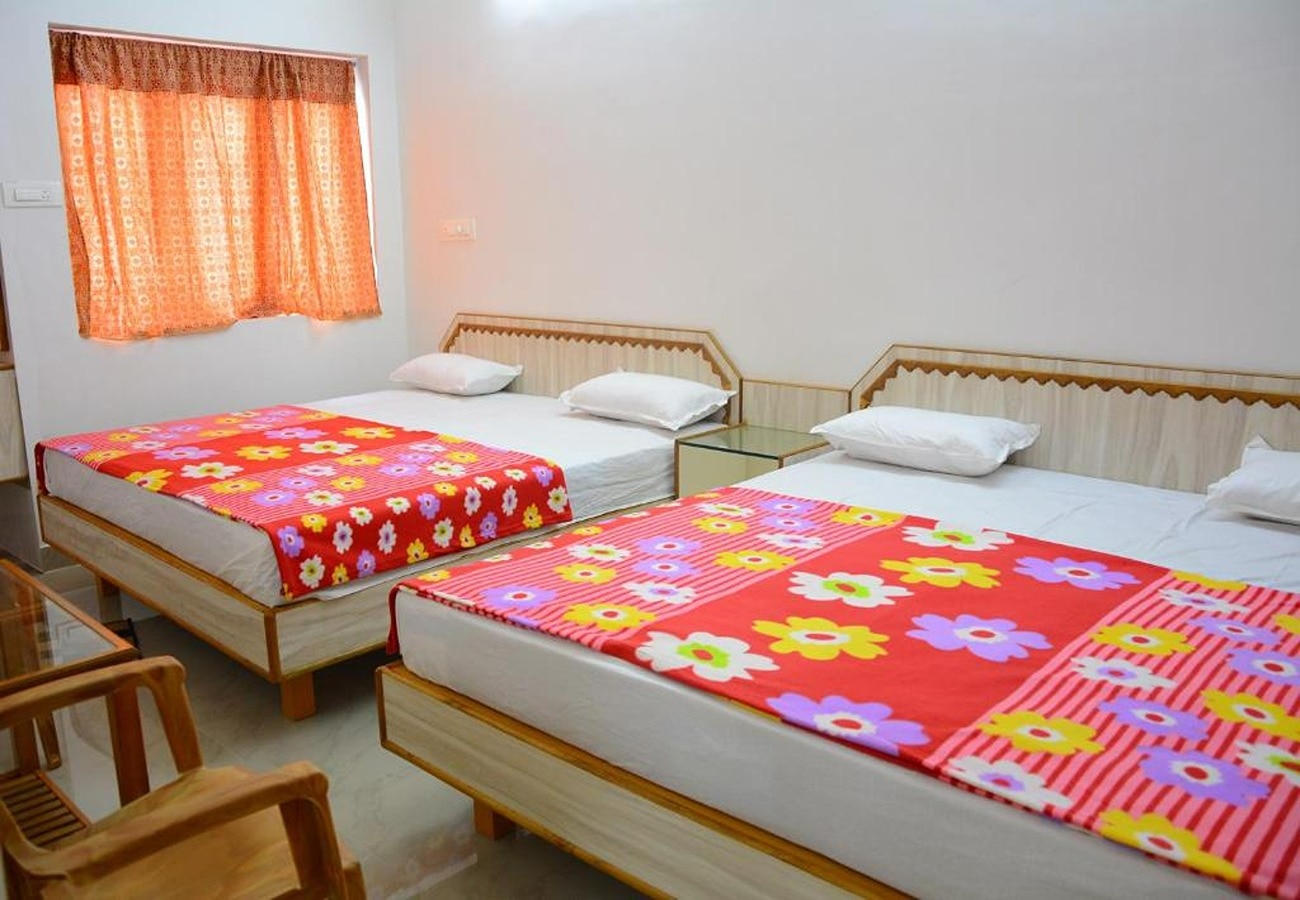 Nature Stay Kowsiga 2BHK - Tap to explore photos