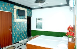 double bedroom with private bathroom