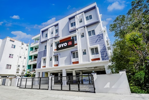 Hotel O Eswar Guest House Padur