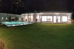 Meadow Farm, Delhi