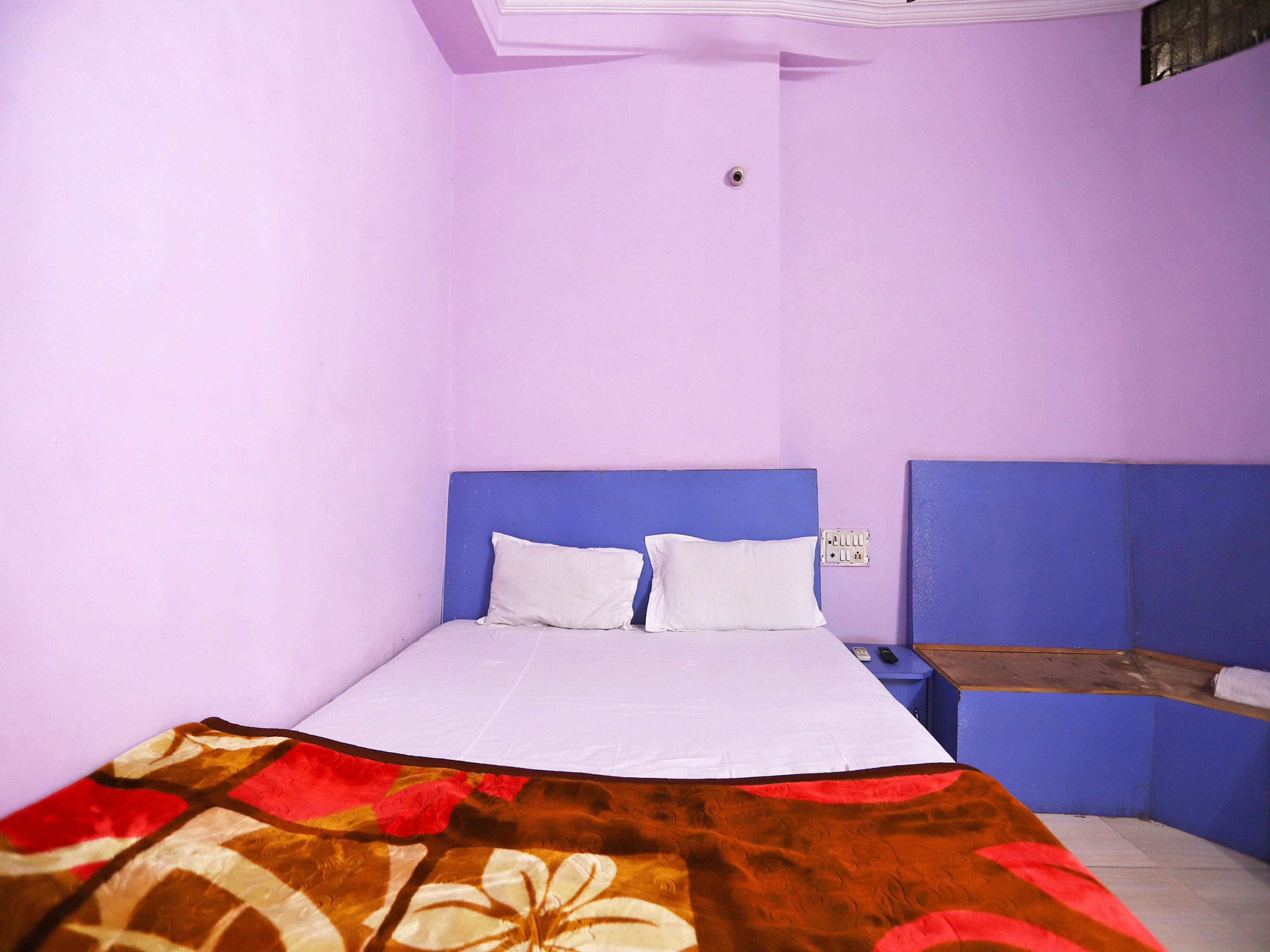 Hotel Kailash - Tap to explore photos