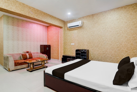 HOTEL O YASH RAJ PALACE