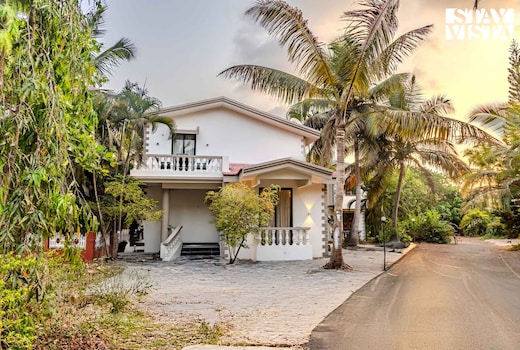 Tarika's Goldshore by VEO - Part of StayVista