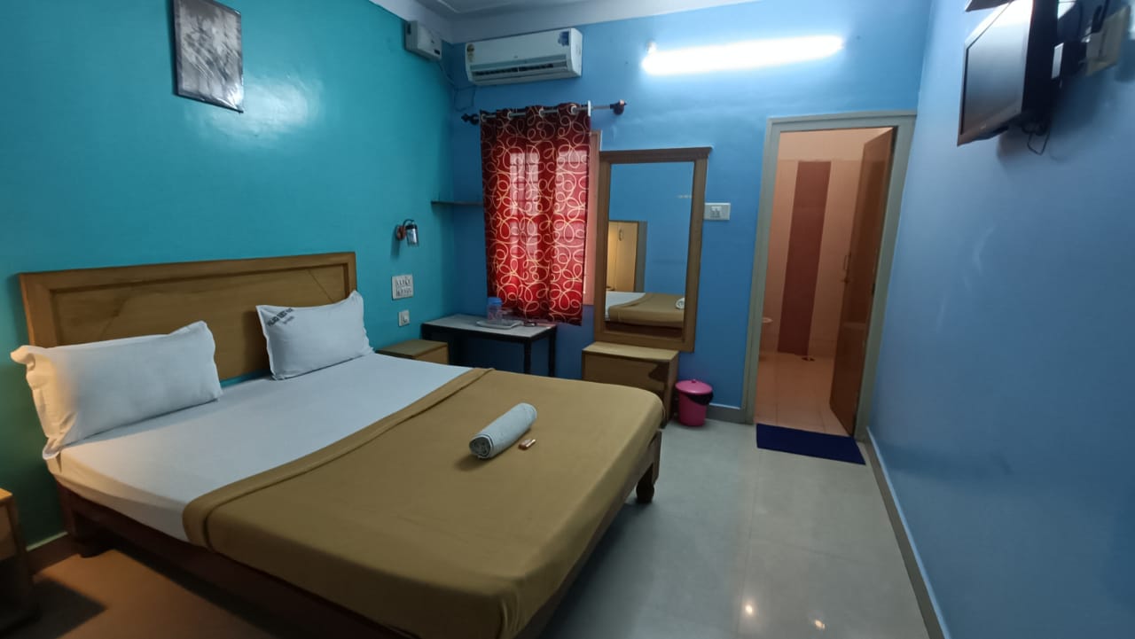 Palace Guest House Hotel - Tap to explore photos