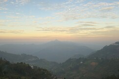 Family Room at View and You Homestay, Dindigul