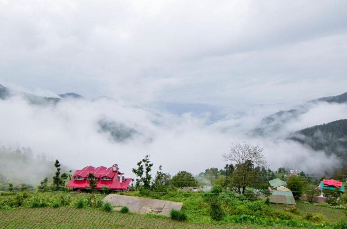 Infinity View Luxery Homestay - Tap to explore photos
