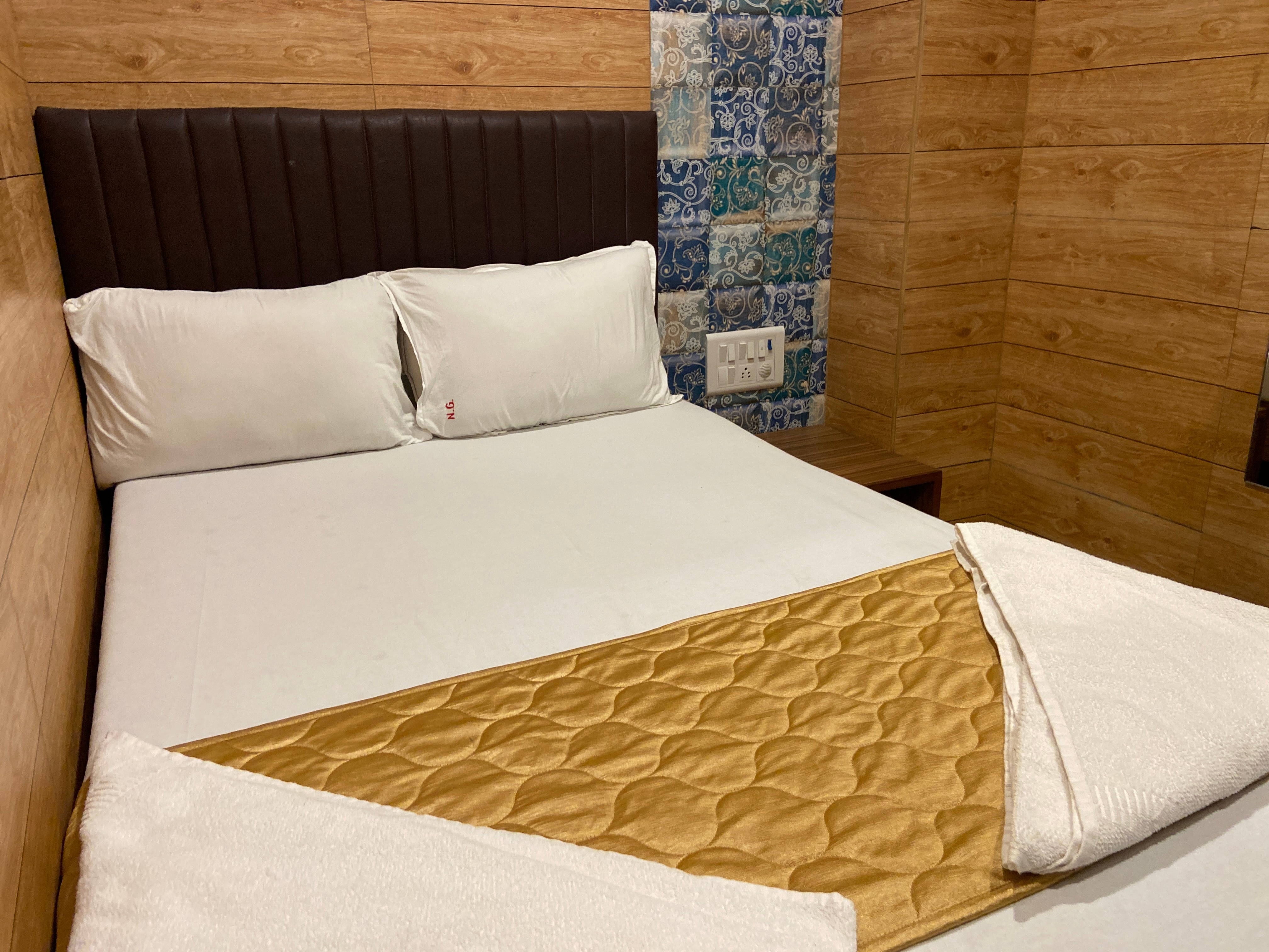 Nityanand Guest House - Tap to explore photos