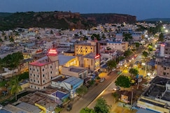 Hotel Grand Heritage, Badami