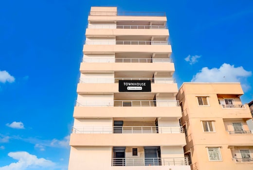 Townhouse City Hospital Hinjewadi