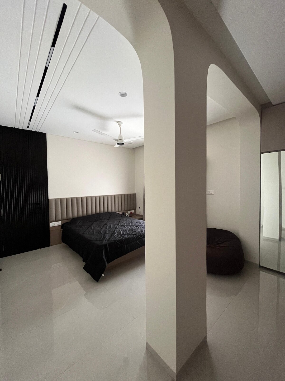 Deluxe King Room | Attached Garden Access 1