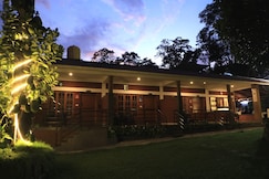 Avocado Cottages | Rooms & Kitchen, Coorg