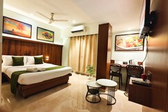 Hotel Express, Matheran