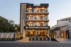 DIVINE HOTELS & BANQUETS, Noida