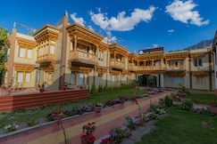 Alchi Zimskhang, Khalsi