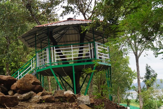 5 G Holiday Escape