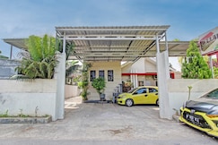 Capital O 93450 Hotel D'lala, Pati