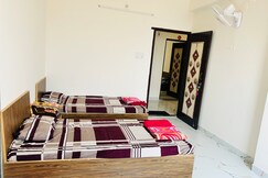 Sant Gulabrao Maharaj BhaktNiwas, Pune
