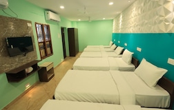 Family Six Bed Room
