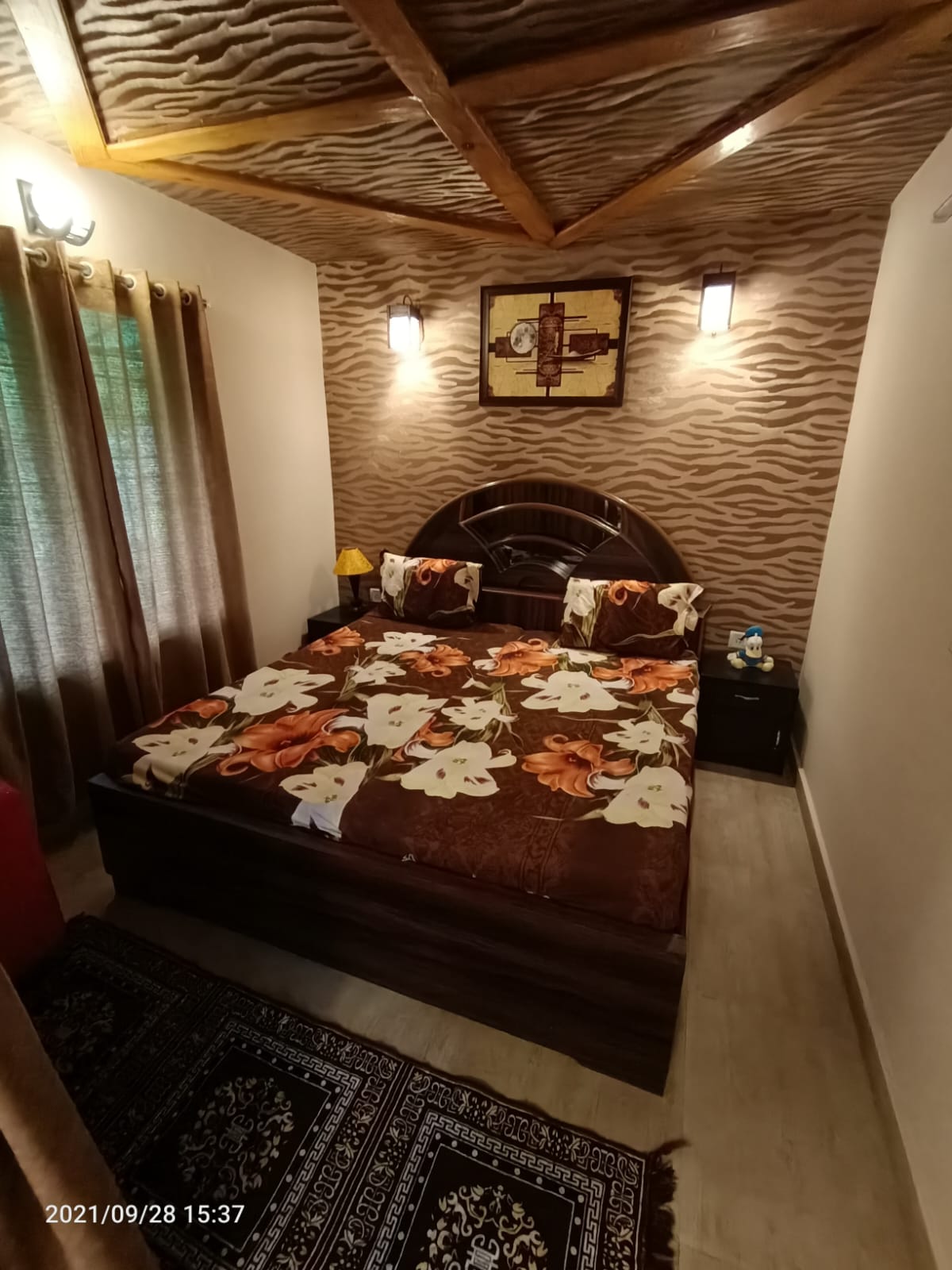 Shri Rudra Home Stay - Tap to explore photos