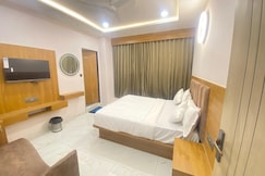 Hotel elite, Ahmedabad