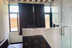 Hotel Rising Gest, Ahmedabad