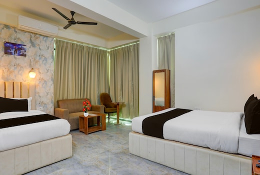 Townhouse OAK Hotel Dream Palace