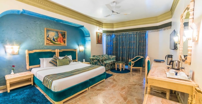 Hotel Hillock, Mount Abu Hotel Hillock, Mount Abu