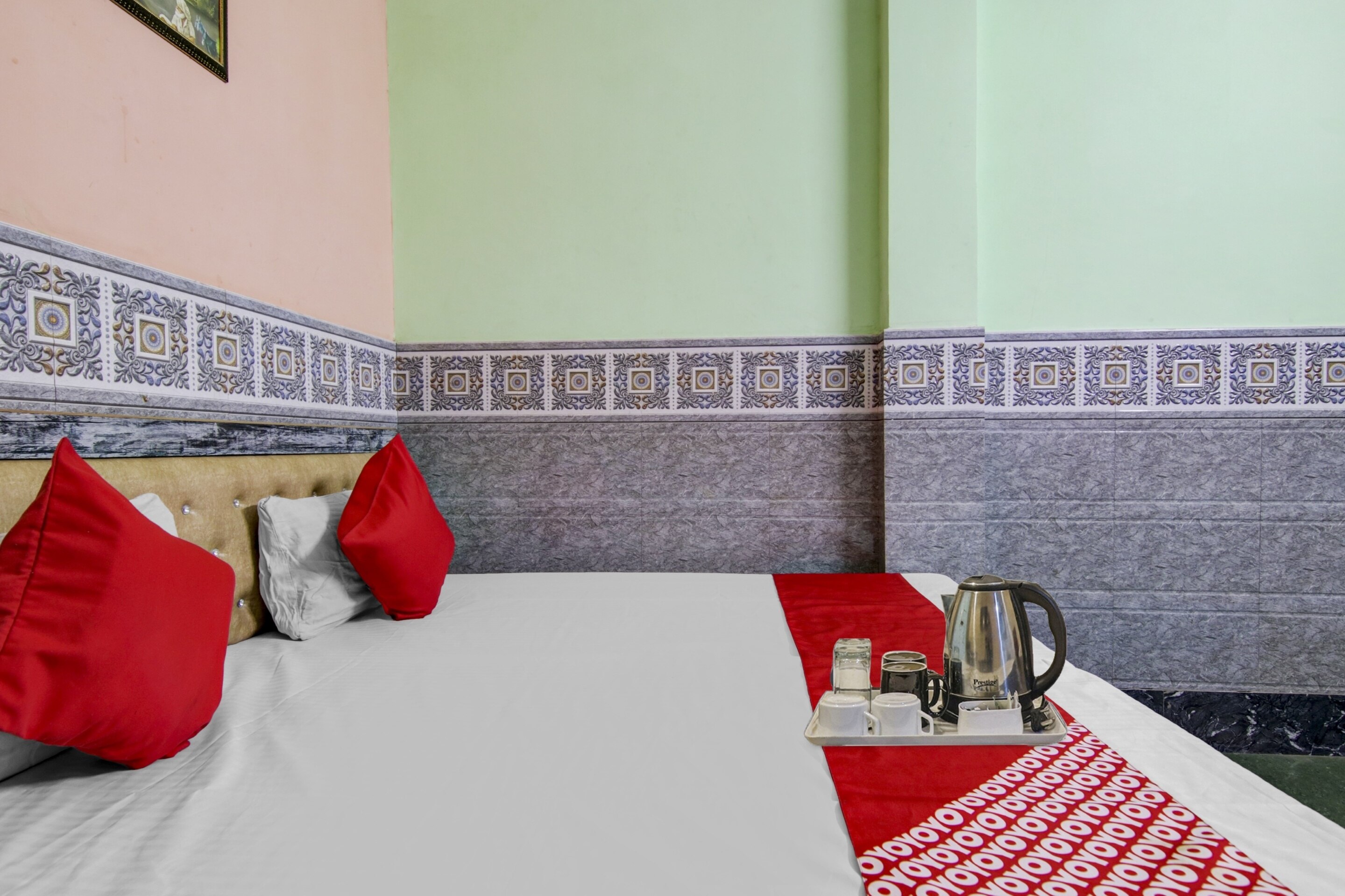 Hotel O S Palace Near Samaypur Badli Metro Station - Tap to explore photos