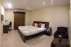 Hotel Somisetty Landmark, Razole