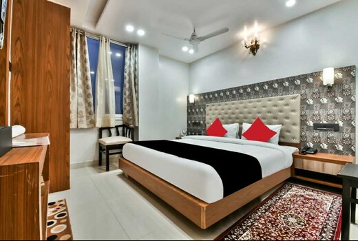 Collection O Palash Hotel & Banquet