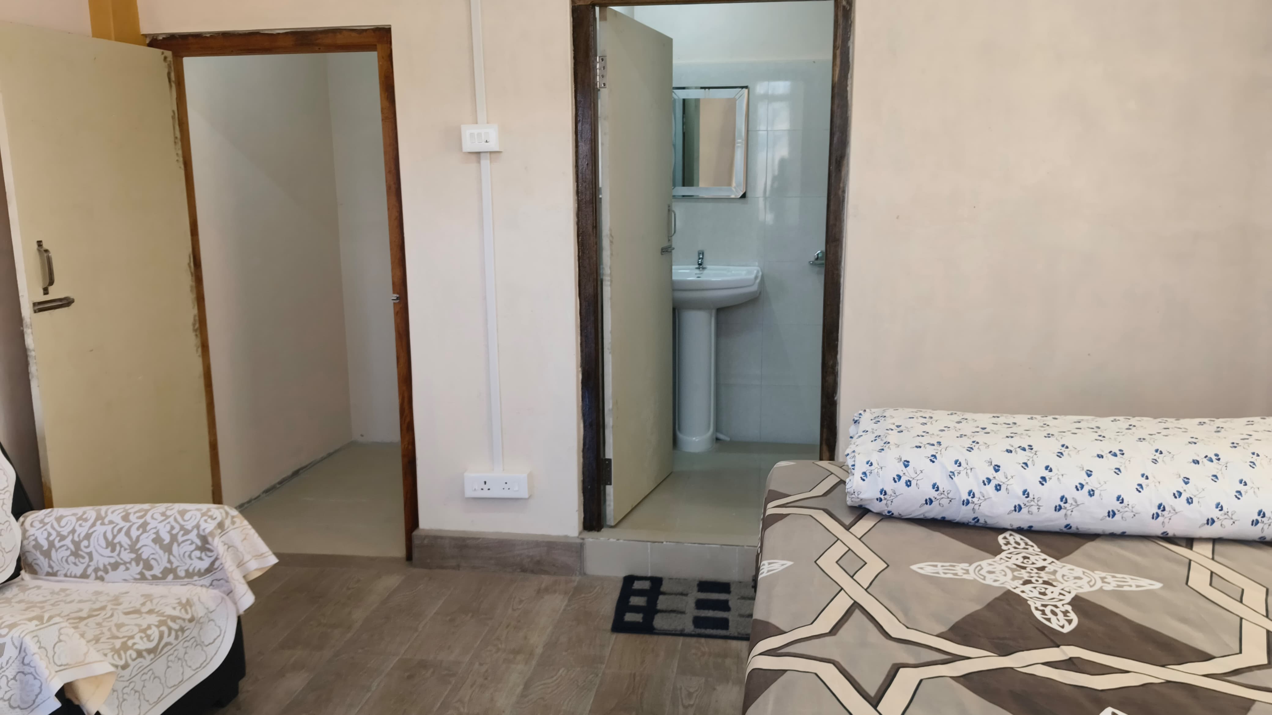 Mebin Homestay - Tap to explore photos