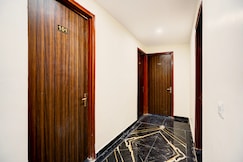 Hotel O Moonlight Hotel & Banquet, Ghaziabad