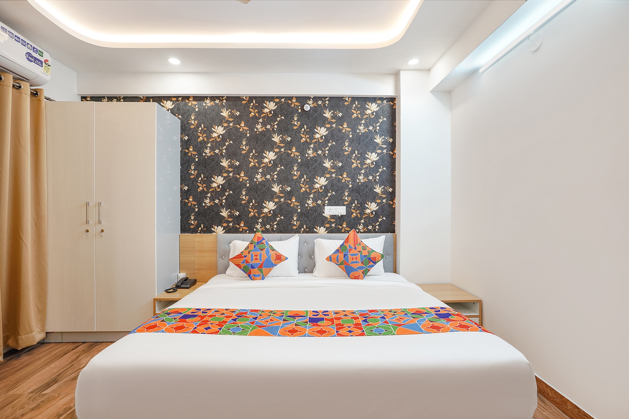 FabHotel Redmoon Suites - Near Brookefield / Marathahalli Bridge - Tap to explore photos