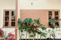 Zenways Private Villa Near to beach quieter bed walk to cliff, Varkala