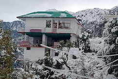 Amazing View Homestay near Gallu Devi Temple, Mcleodganj, Dharamshala