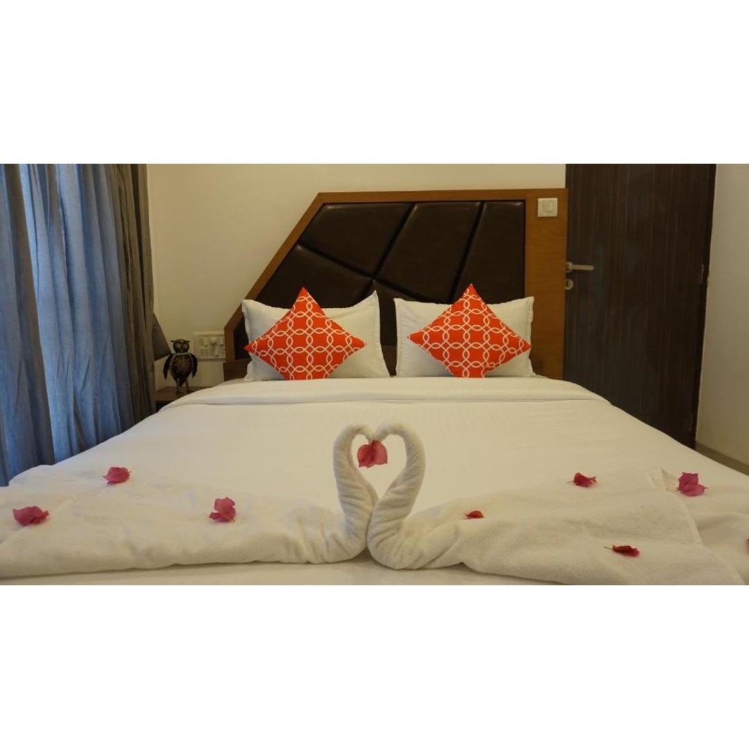 2BR Mumbai theme service apartment by FLORA STAYS - Tap to explore photos