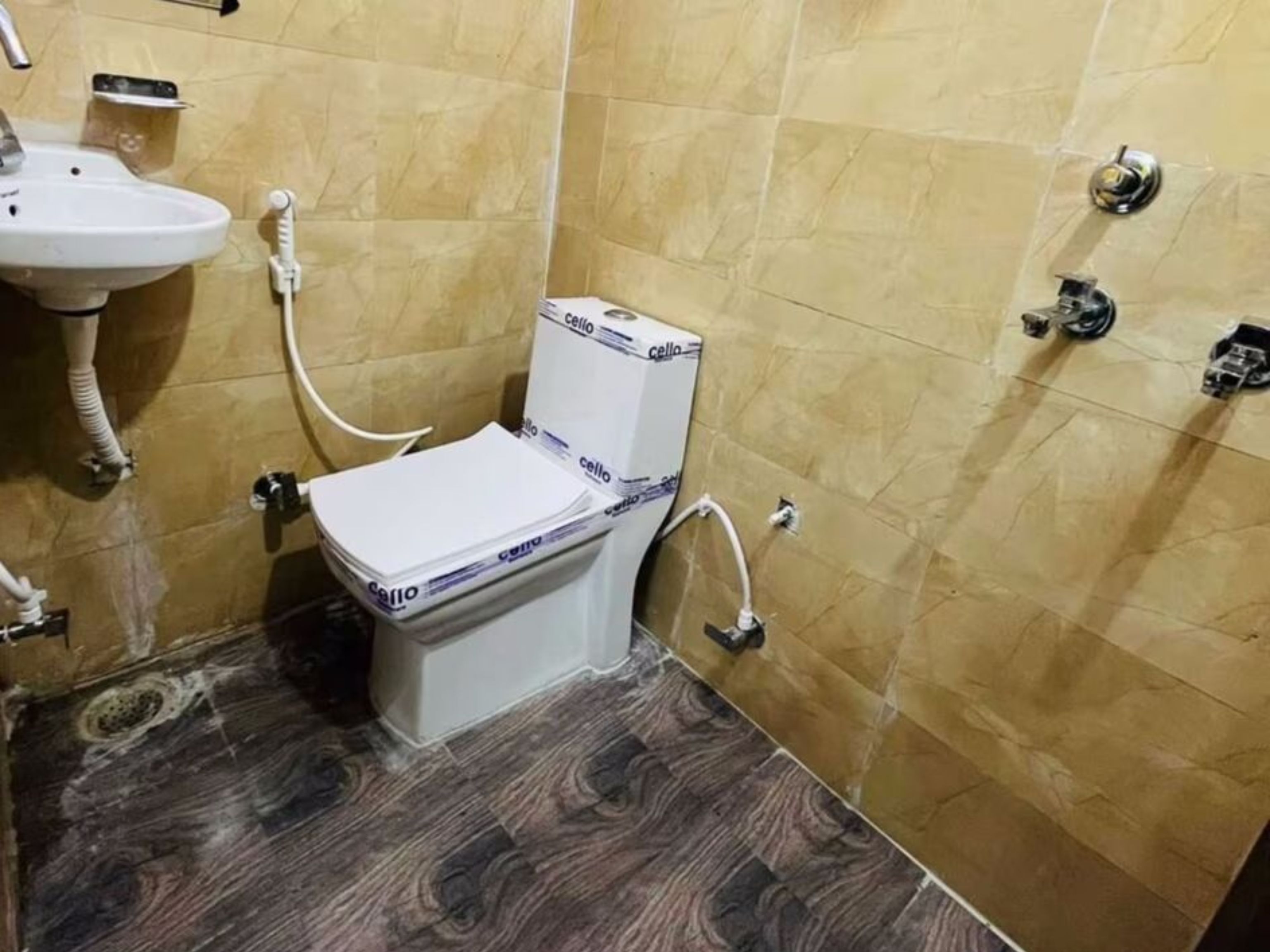 Hotel O Raghav Residency - Tap to explore photos
