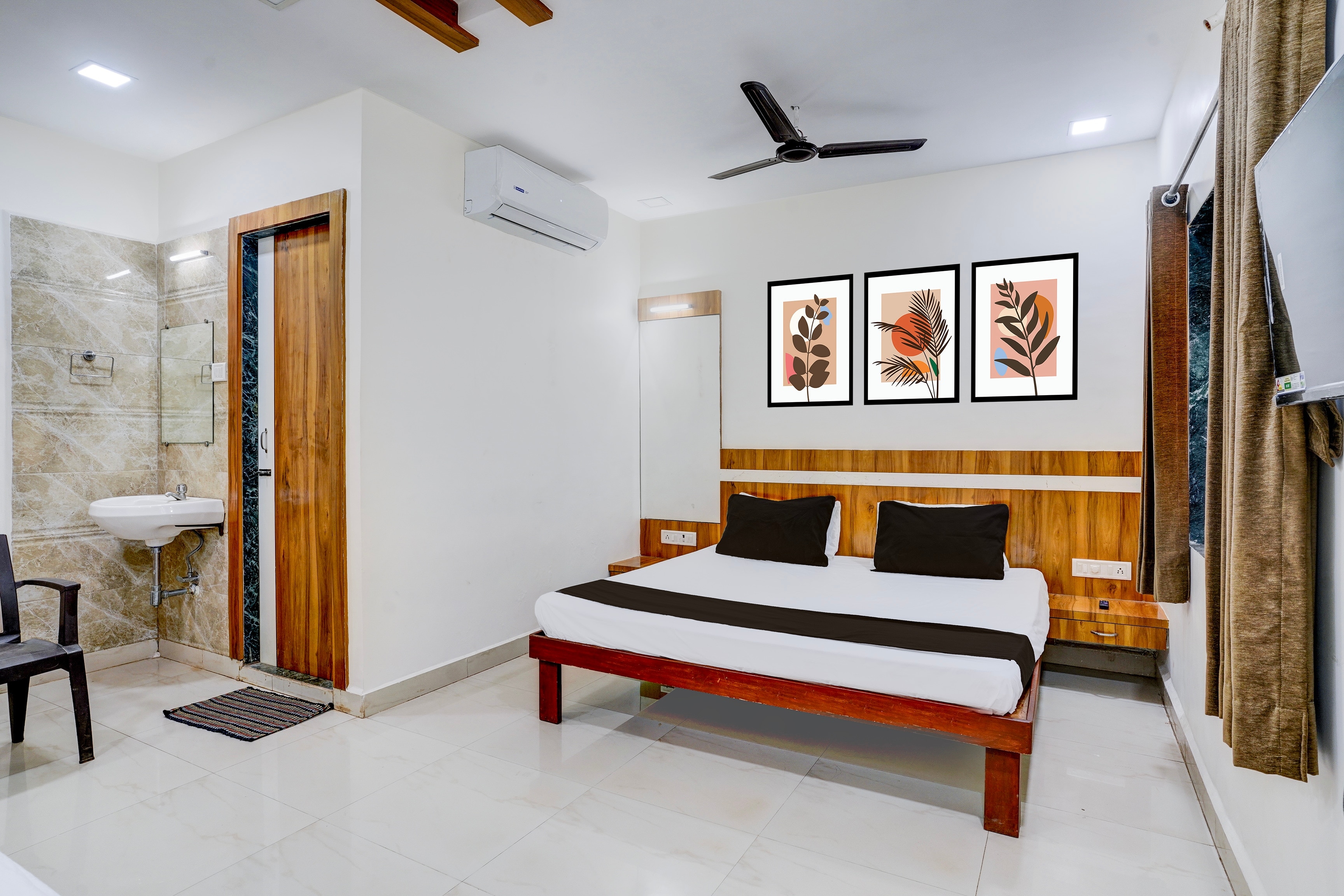 Hotel O Shree Prabhat - Tap to explore photos