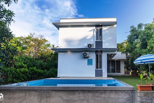 Aamrai Vista 4 BHK Villa by Soumils Stays