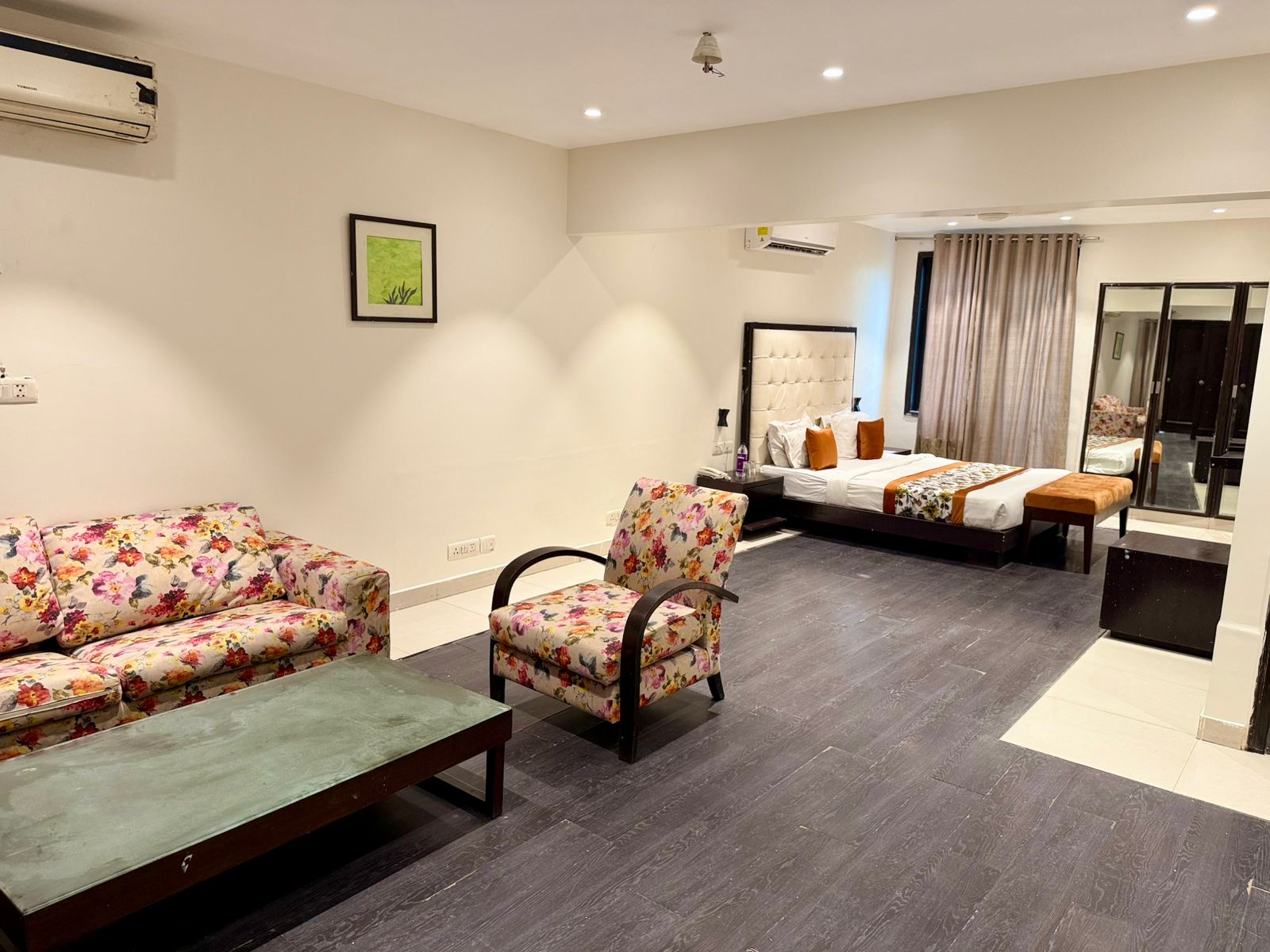 Hotel Grand Arcasia Saket- Near PVR Anupam - Tap to explore photos