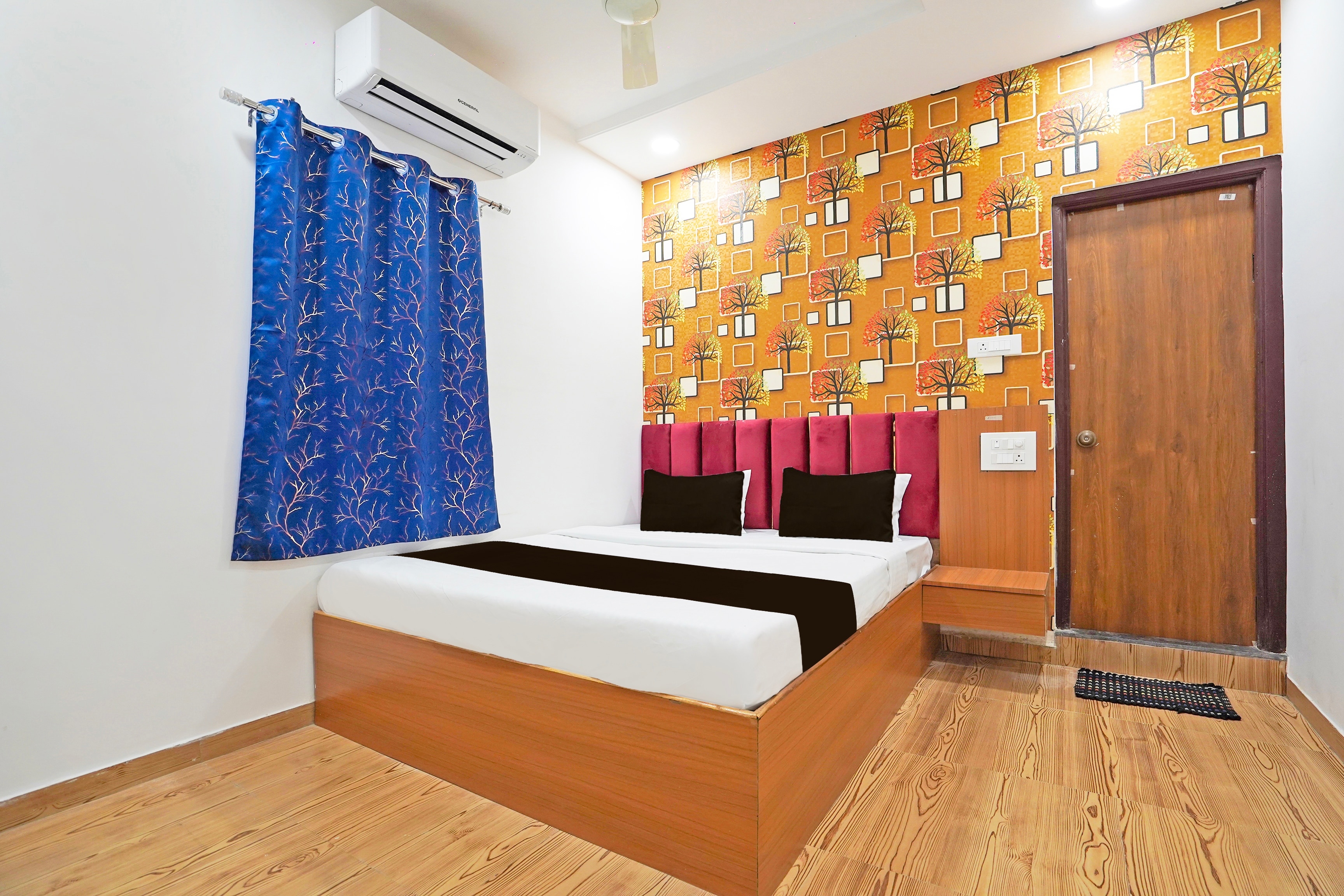 Super Hotel O Sunshine Villa - Tap to explore photos