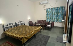 Super Deluxe Room