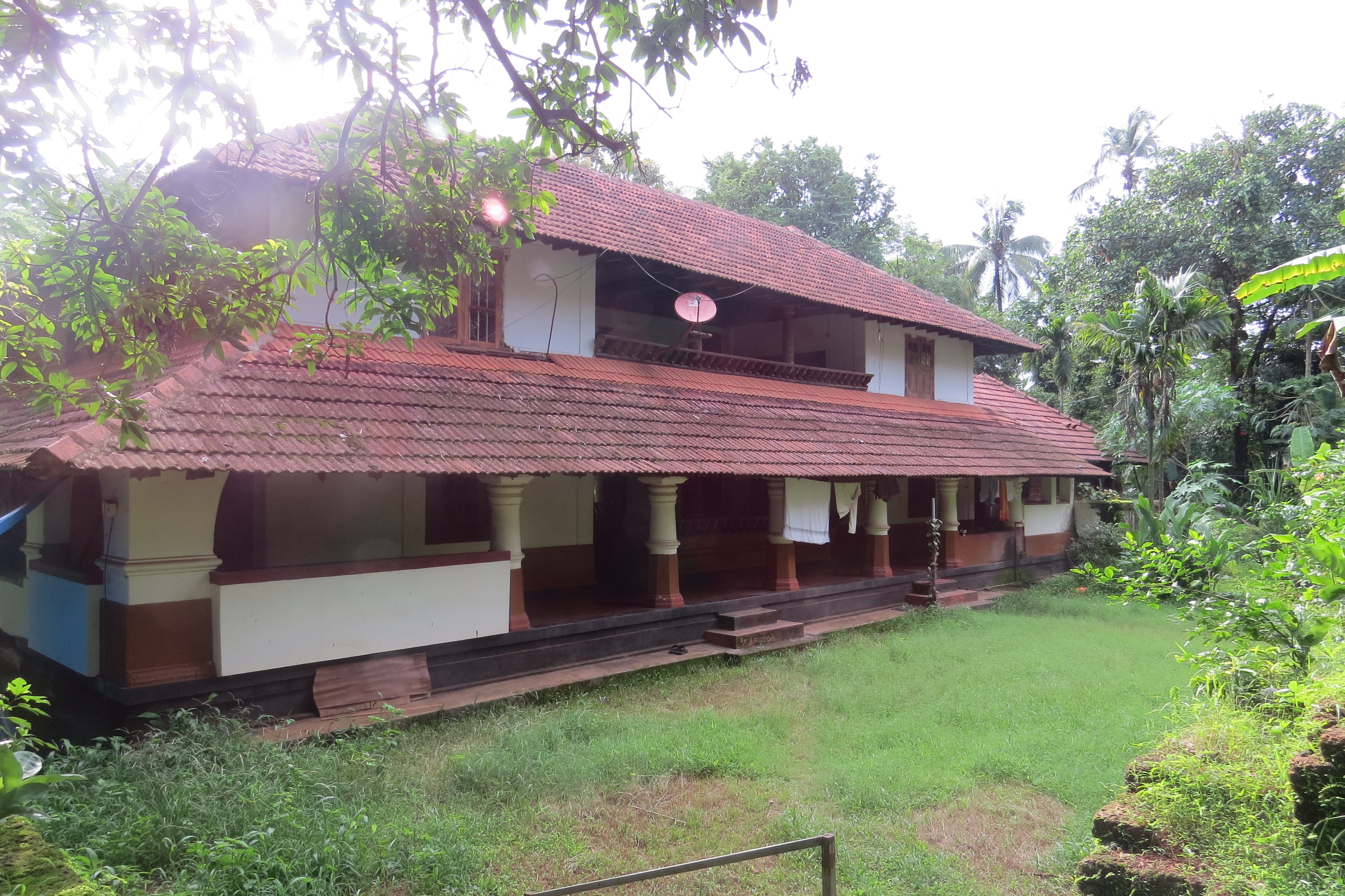 PALAKKKAL HOMESTAY - Tap to explore photos