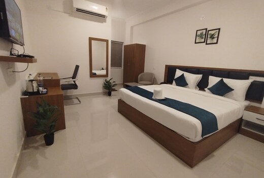 Elite Hotel HITECH