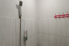 Hotel O Karunia Kost & PenginapanNearSiring Marabahan (Ulek Barito), Tapin