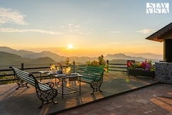 StayVista at Chalet Rushli, Kanatal