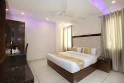 Hotel Silver Palm, Zirakpur