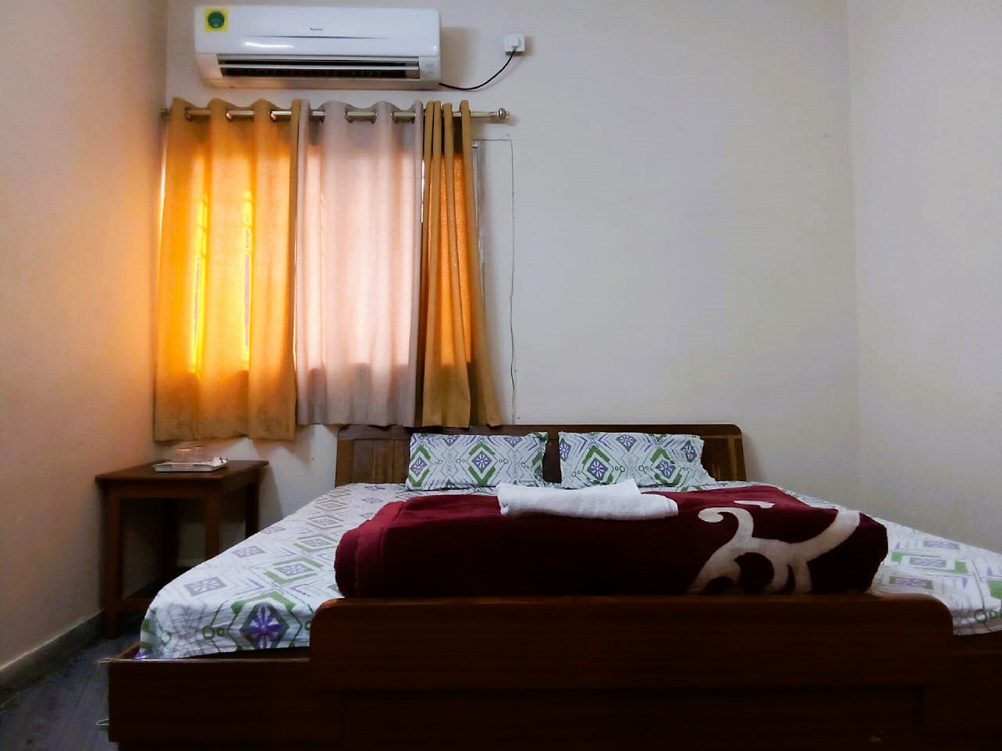 Ganapati Guest House - Tap to explore photos